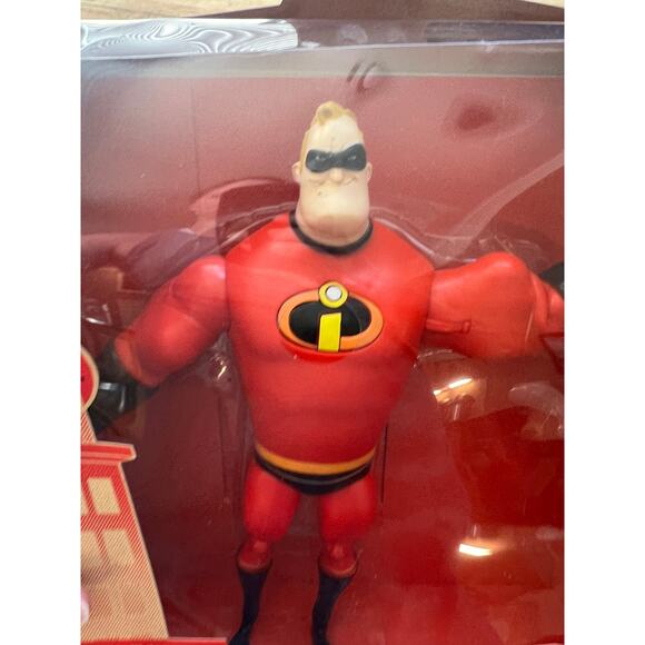 Disney Pixar Mr. Incredible Light-Up Talking Action Figure - Incredibles 2 - Picture 4 of 6